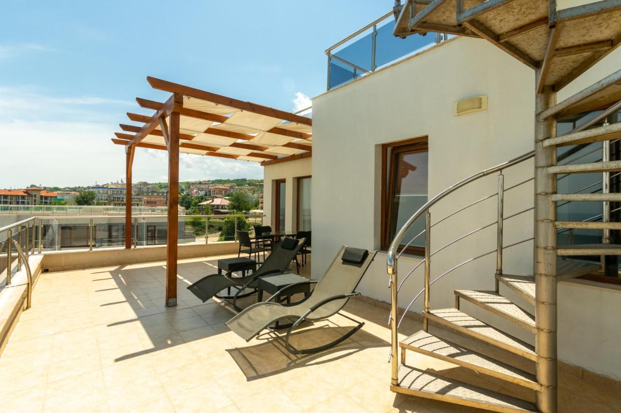 Penthouse At White Cliffs Apartment Byala  Bagian luar foto