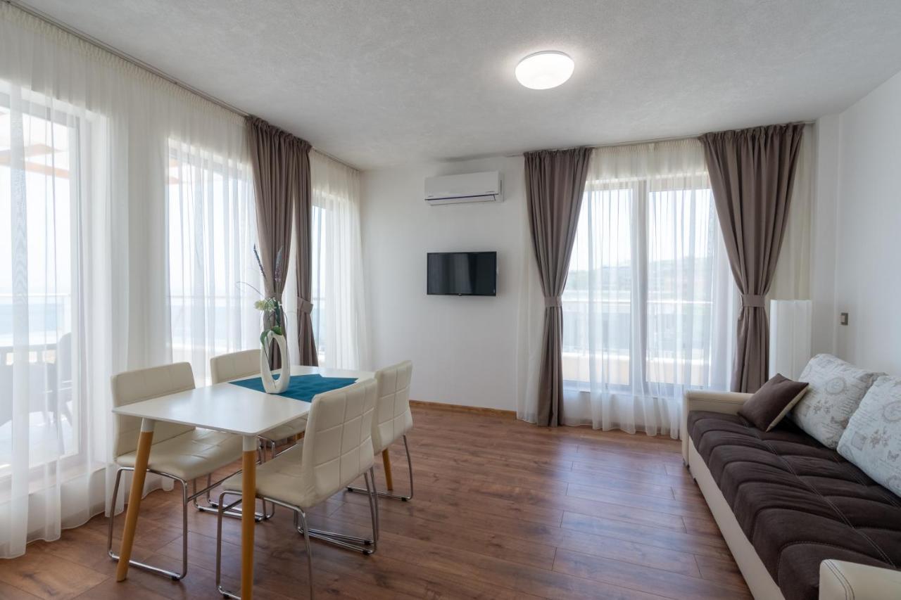 Penthouse At White Cliffs Apartment Byala  Bagian luar foto