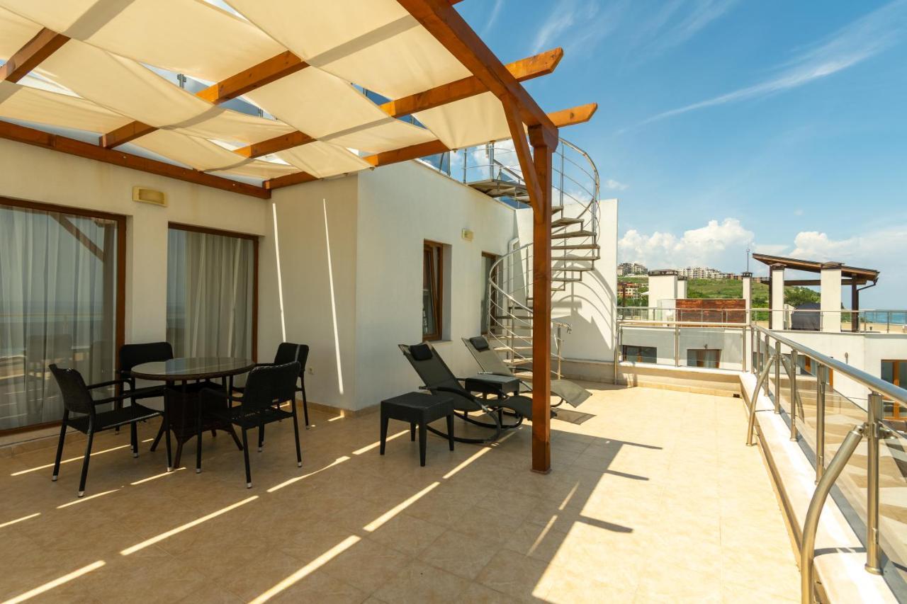 Penthouse At White Cliffs Apartment Byala  Bagian luar foto